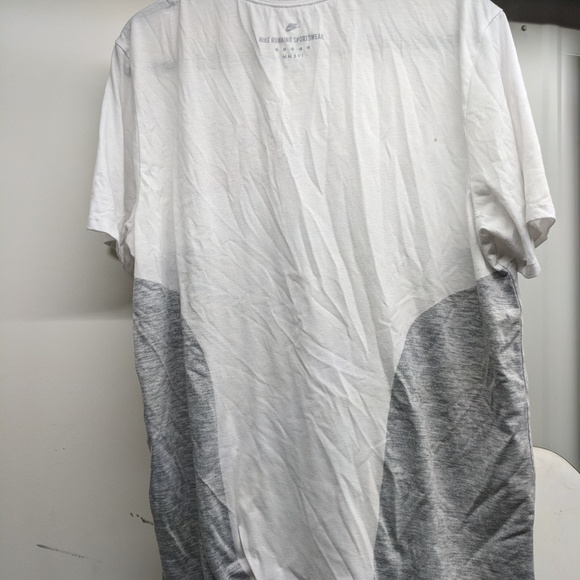 Nike Air Max running tee - Picture 2 of 2